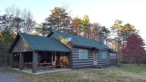 Pine Cone Cabin At Fort Valley