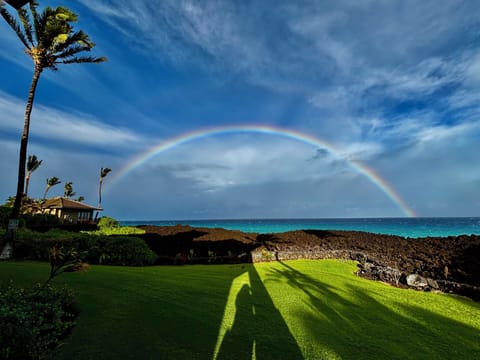 Lanai views can’t be beat!       (Photo by Linda G.)