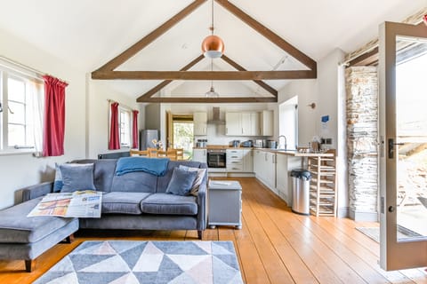 Stylishly converted traditional barn with bright spacious feel