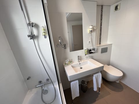 Standard Room, 1 Double Bed with Sofa bed | Bathroom | Combined shower/tub, hair dryer, bidet, towels