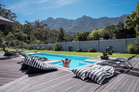Infinity pool