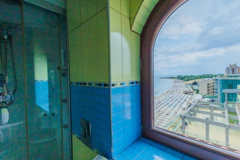 Bathroom | Free toiletries