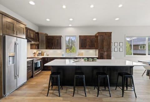 7f0f3e9e-d331-44fc-a7f5-f06fd52c8123