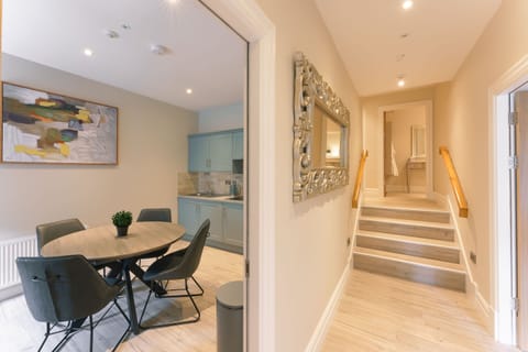 Deluxe Apartment, Ensuite | Lobby