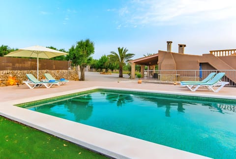 Finca with pool for rent in Mallorca