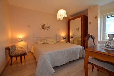 Family Suite (La Longère ) | Individually decorated, individually furnished, desk, soundproofing