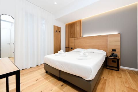 Classic Room, Balcony | Hypo-allergenic bedding, down comforters, memory foam beds, in-room safe