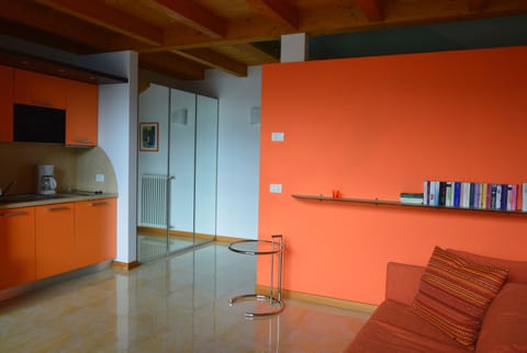 Studio | Living area | 32-inch TV with satellite channels