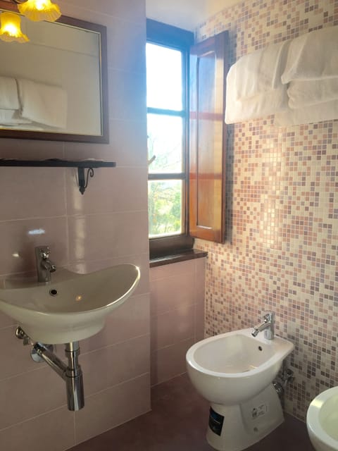 Double Room | Bathroom | Hair dryer, towels