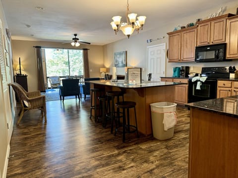 Condo, 3 Bedrooms | Private kitchen | Fridge, microwave, oven, dishwasher