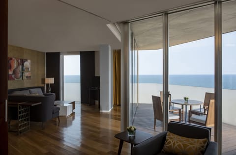 Executive Suite, 1 Bedroom | Balcony