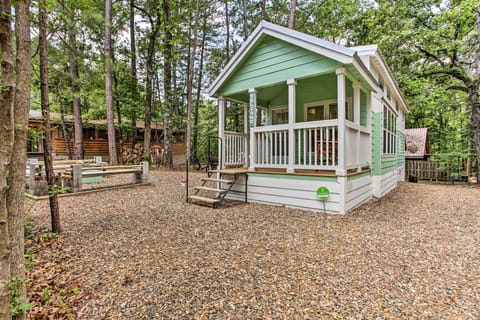 Broken Bow Vacation Rental | 1BR + 2 Lofts | 1BA | Stairs Required