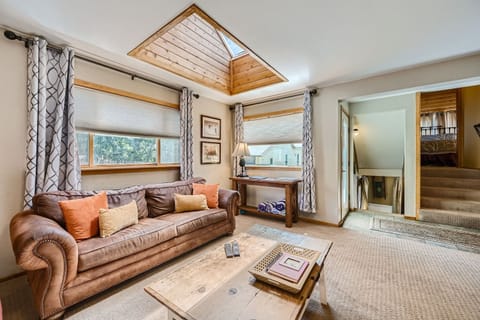 House, 3 Bedrooms | Living area | TV