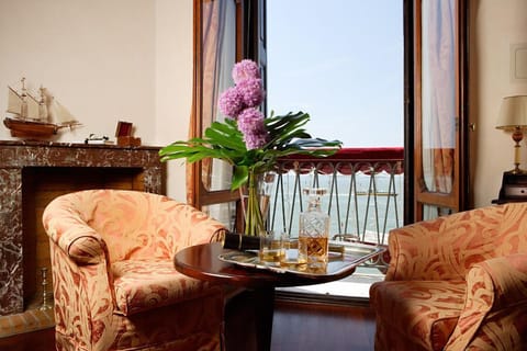 Junior Suite, Lagoon View | Down comforters, minibar, individually furnished, desk