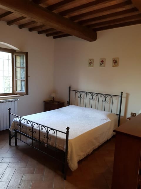 1 bedroom, premium bedding, free WiFi, bed sheets