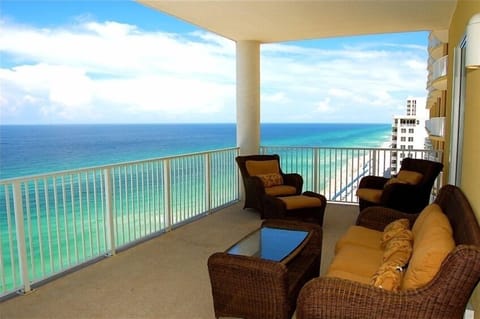 Comfortably Furnished to Relax and Enjoy the Beaut