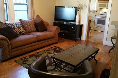 Come experience your next adventure in our home! Just 3 blocks from Downtown and the Brewery, several cafes, bars, shops,& other restaurants are all within walking distance!
