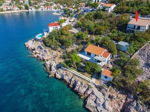 Water, Building, Property, Azure, House, Tree, Coastal And Oceanic Landforms, Urban Design, Landscape, Natural Landscape
