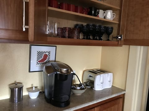 Keurig, toaster, glassware
