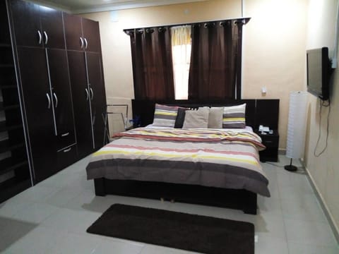 Standard Double Room, 1 Queen Bed | Premium bedding, desk