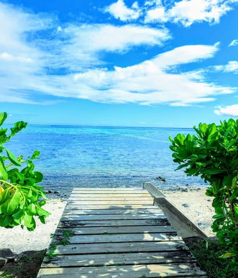 Dock with views of Moorea's lagoon and beach access