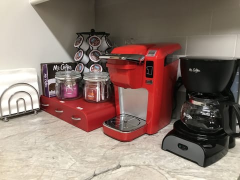 Keurig coffee maker & standard coffee machine