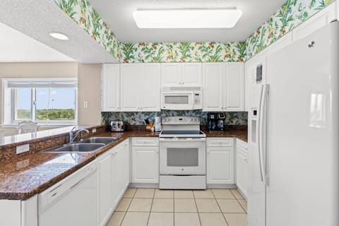 Fully loaded kitchen 