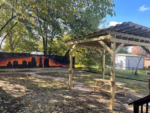 Great 16' x 16' pergola.