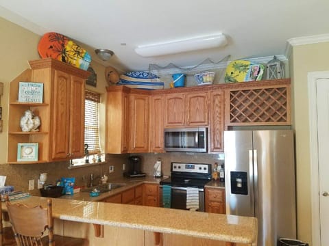 Full Kitchen