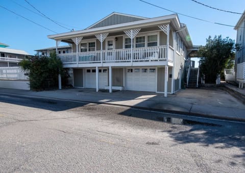 Ocean front cottage waiting for you to make some memories!