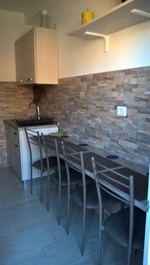 Family Quadruple Room, 1 Bedroom, Kitchen, Garden View (Via Gallicano nel Lazio, 1) | Private kitchen | Fridge