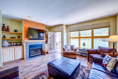 Or sit back and enjoy the gas fireplace!