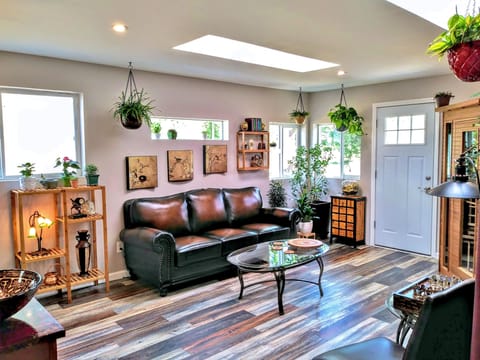 The Garden Room - Relax in the Far infrared sauna or steam bath.