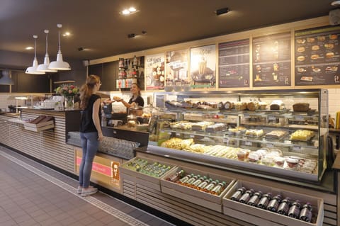 Coffee shop