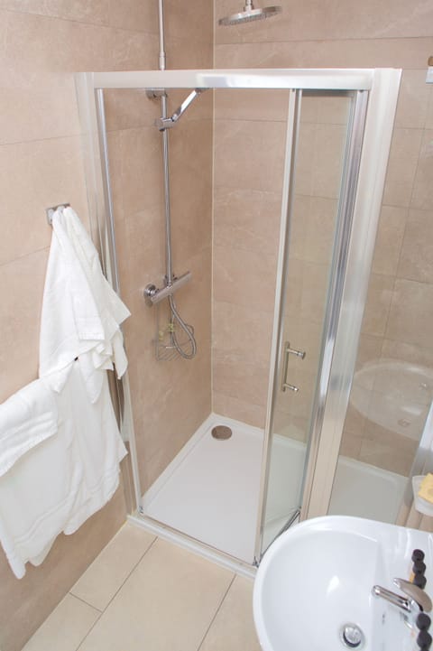 Premium Double Room, 1 King Bed, Non Smoking | In-room safe, desk, blackout drapes, soundproofing