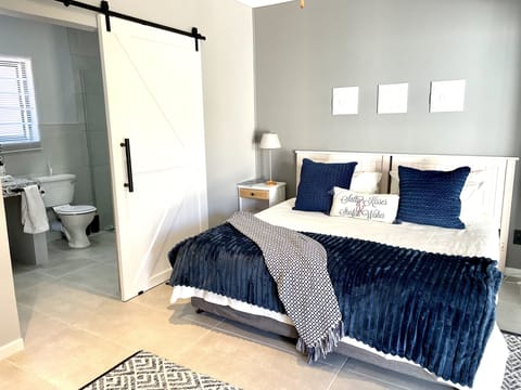 Family Room | 1 bedroom, premium bedding, minibar, in-room safe