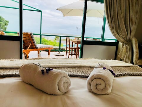 Honeymoon Room, 1 King Bed, Ocean View | Beach/ocean view