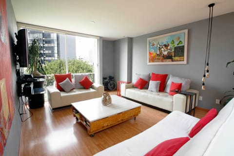 Spacious living room