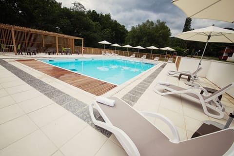 Outdoor pool, sun loungers