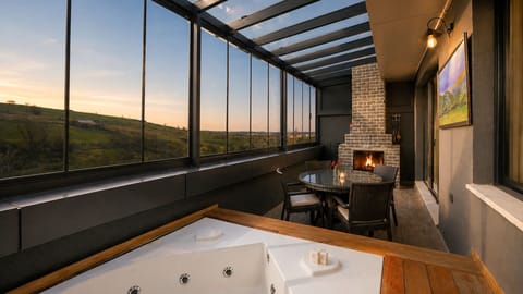 Honeymoon Suite | Terrace/patio