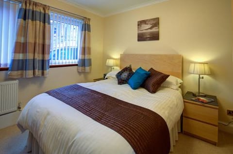 Apartment, 1 Bedroom | 1 bedroom, Egyptian cotton sheets, premium bedding, iron/ironing board