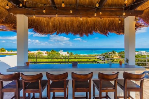 Private villa with ocean views in Isla Mujeres
