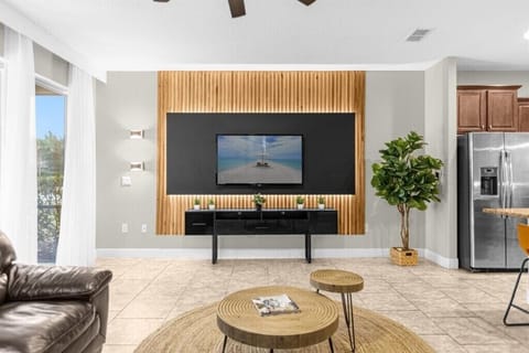 4193 Oakview Drive (4).jpg