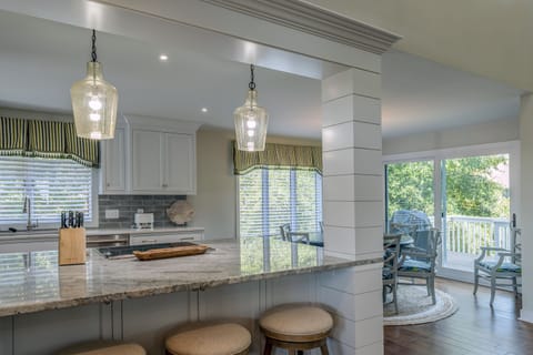 3 Bar-stools offer additional seating