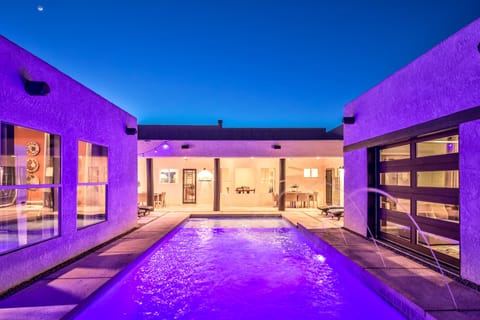 Brand New Pool '18, Set Between 2 Casitas w/ LED Lights, Deck Jets, Baja Shelf, Sun Lounger and Amazing View