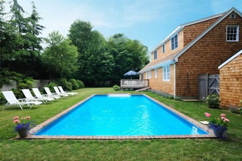 Walk to everything in East Hampton Village & enjoy privacy & quiet by the pool.