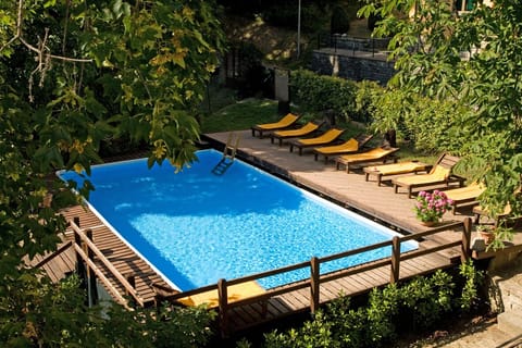 Private  pool with security for kids