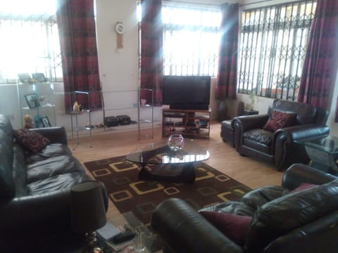 Spacious sitting room