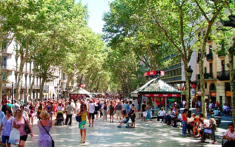 GORGEOUS CITY CENTER! by Ramblas and Passeig de Gracia! Apartment in Barcelona