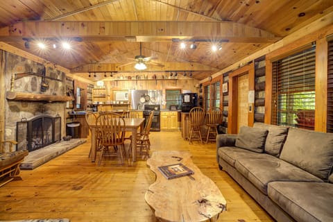 Rest and Relax - Moody Hollow is nestled in the Chattahoochee National Forest which covers over 750,000 acres! The numerous creeks and streams nearby are home to some of the best trout fishing in Georgia as well as one of the greatest number of salamander species on the planet.